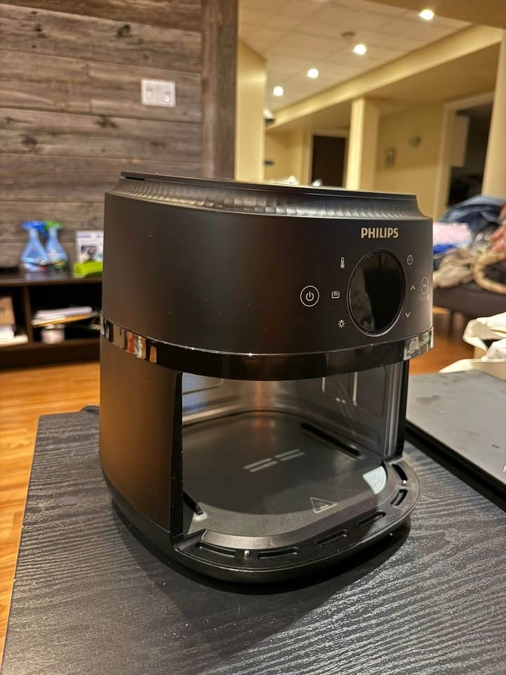 PHILIPS AIR FRYER - hardly used - photo 4