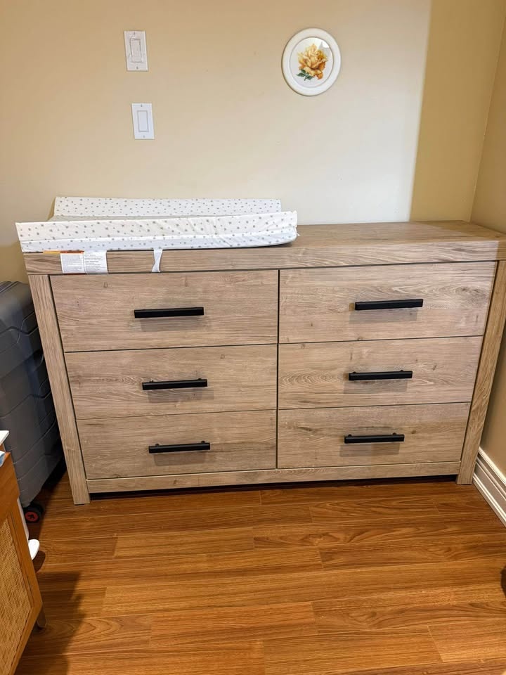 Ashlay Dresser 58.75”