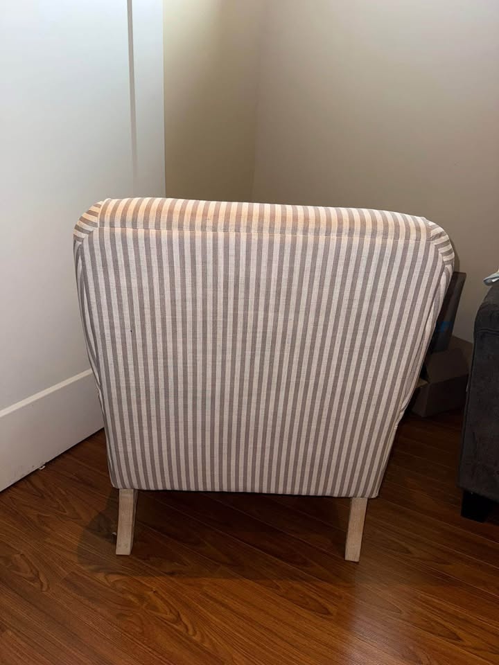 Single Seater Sofa - photo 3