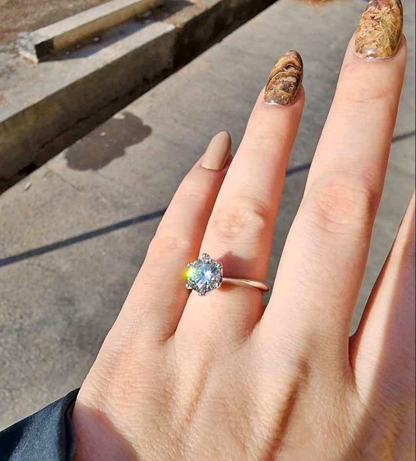 Brand new beautiful 1 CT diamond ring moisanite testing availabl