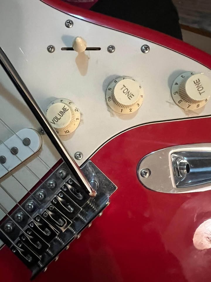 Starcaster by Fender guitar - photo 2