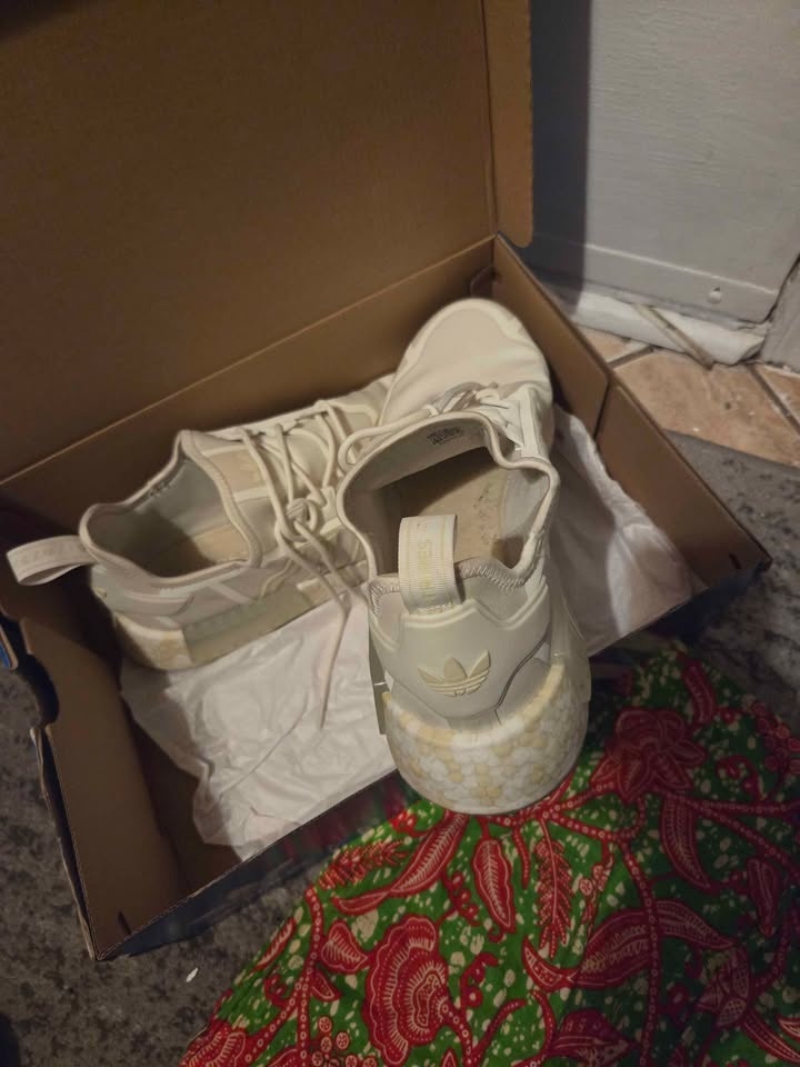 Adidas NMD_R1 Men’s Sneakers – Size 13 / Off White – Worn Once - photo 4