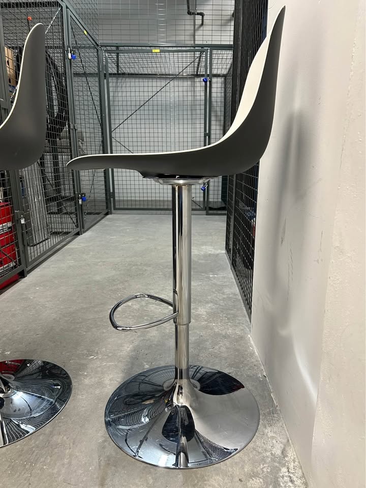 Bar Stools - photo 2