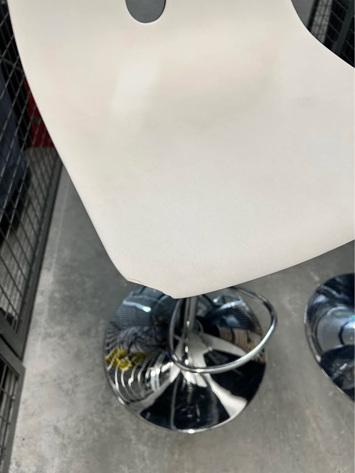Bar Stools - photo 4
