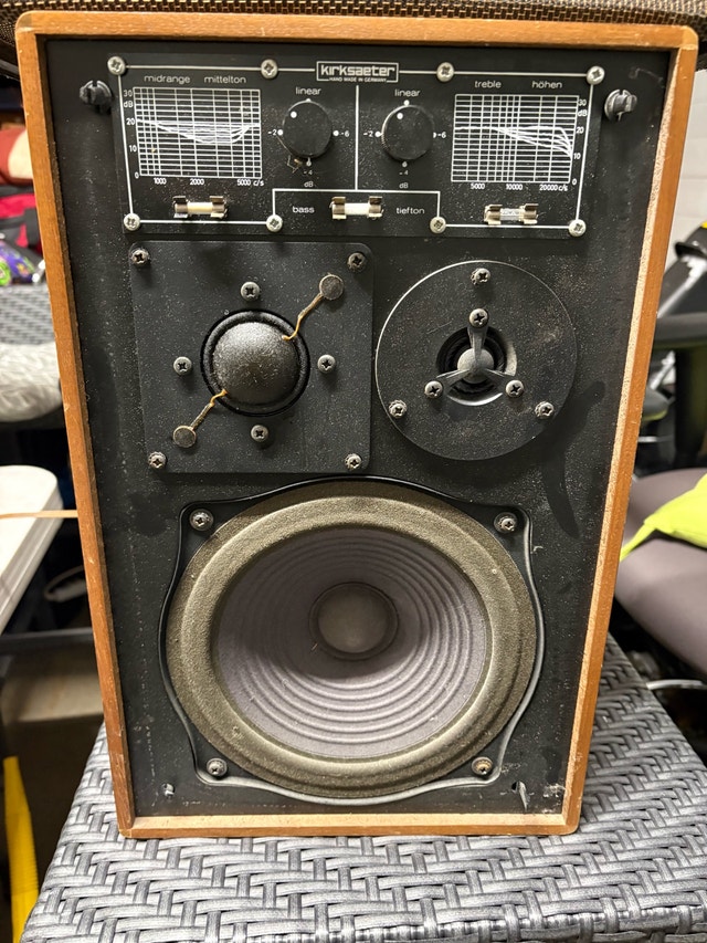 Kirksaeter Monitor 100 Speakers