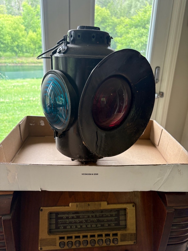 CPR Railway Lantern - Piper Montreal