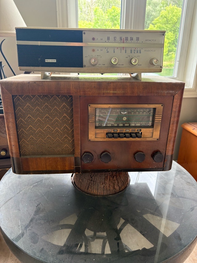 Vintage Radios - photo 3