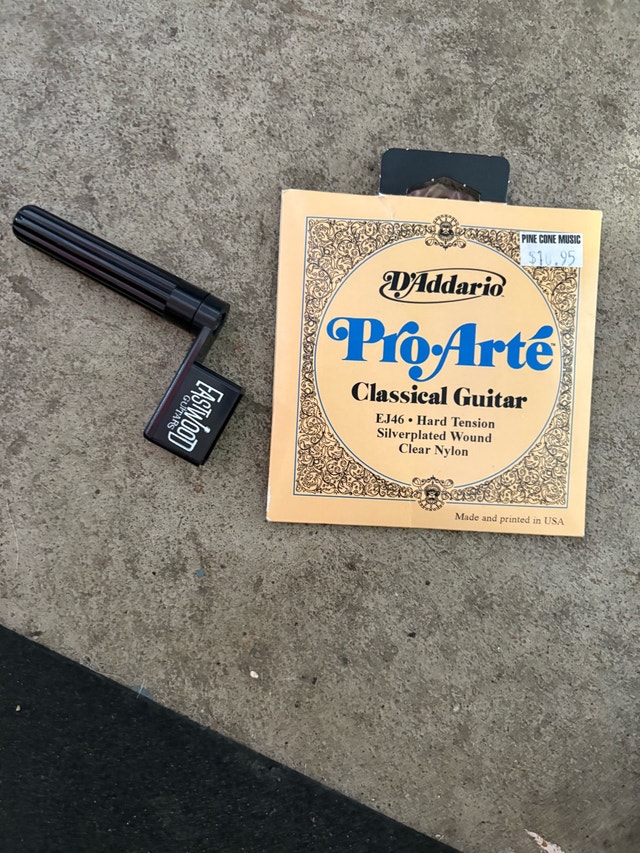 Saltero Classical Guitar model 2/N serial number 2665 - photo 5