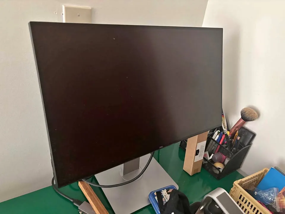 Computer monitor thumbnail