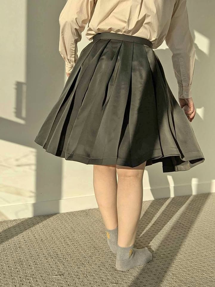 Knee length skirt