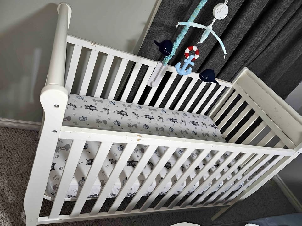 Standard Crib & Waterproof Mattress