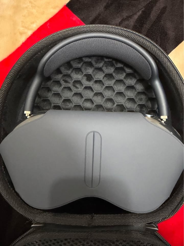 Apple AirPods Max – Midnight - photo 2