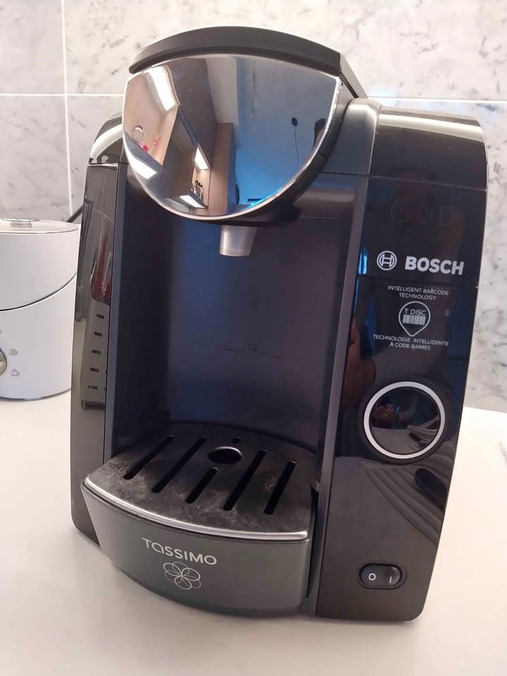 Tassimo Coffee Machine (Bosch T47)
