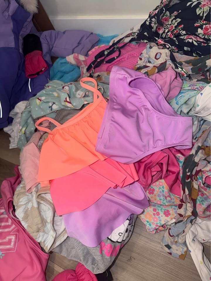 50+ Piece Girls Clothing Bundle Size 3T-4T - photo 4