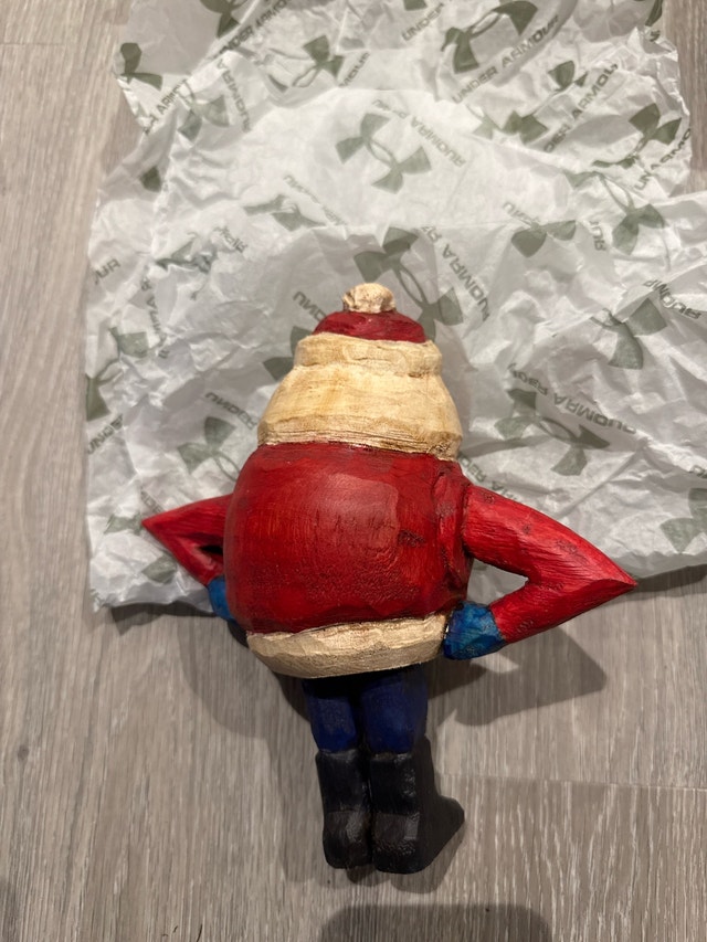 Carved Santa Figurine - photo 2