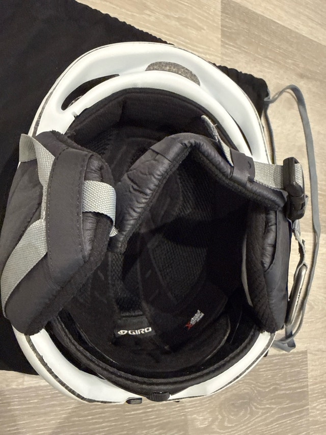GIRO Ski Helmet - photo 3