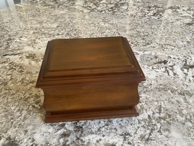 Bombay Jewelry Box