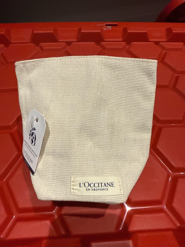 L’Occitane Pouch