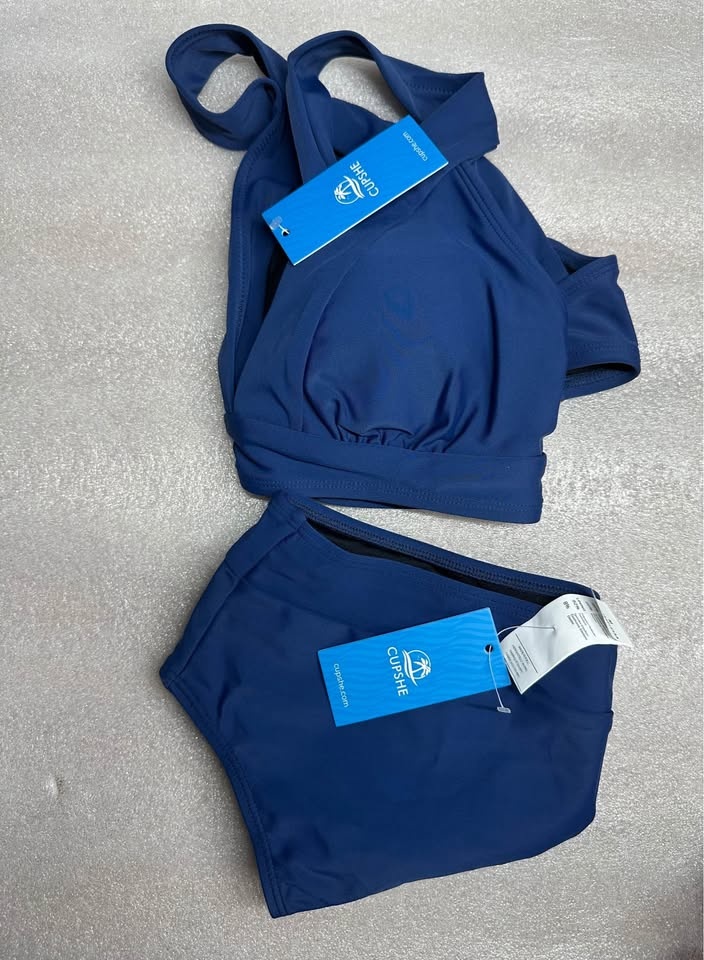 Cupshe V-Neck Back Hook Bikini Set - Size M - New With Tags - photo 5