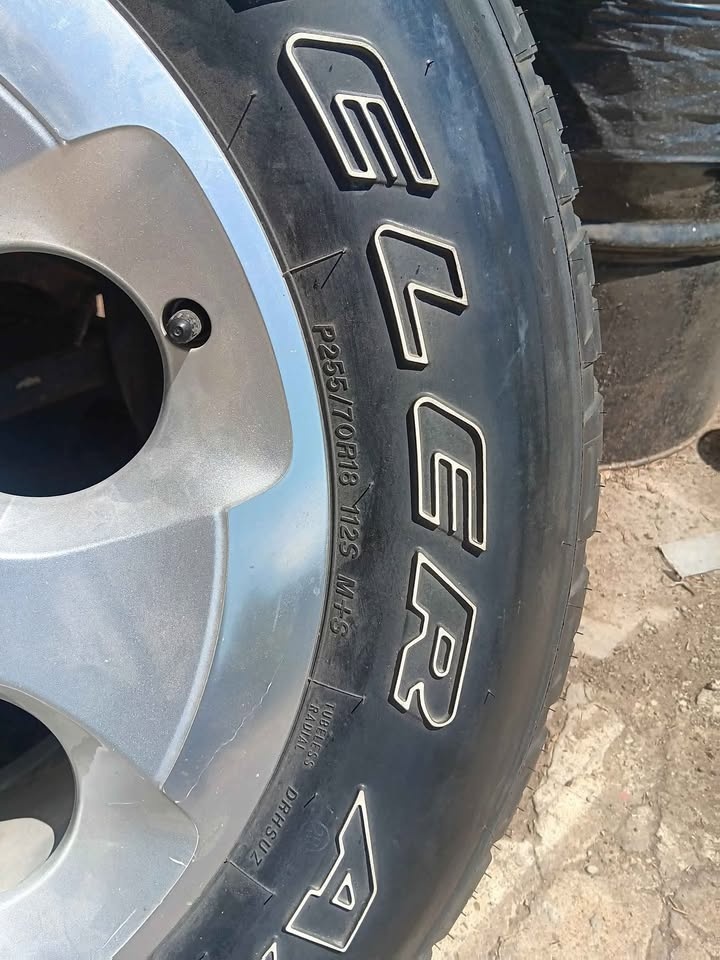 Jeep Sahara Rim and Tire - photo 2