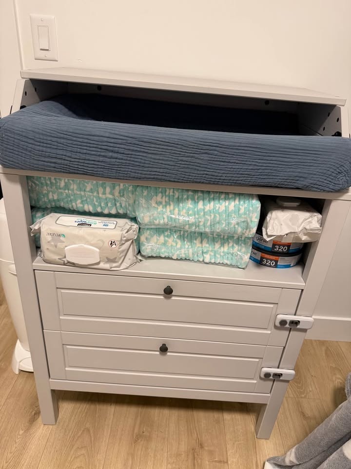 IKEA SUNDVIK Gray Changing Table + Pad - photo 3