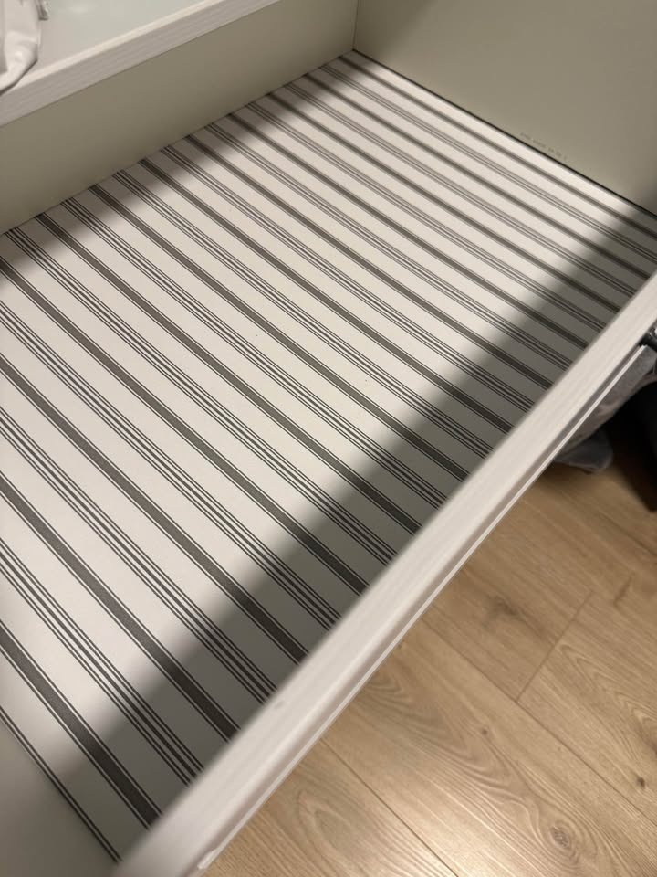 IKEA SUNDVIK Gray Changing Table + Pad - photo 4