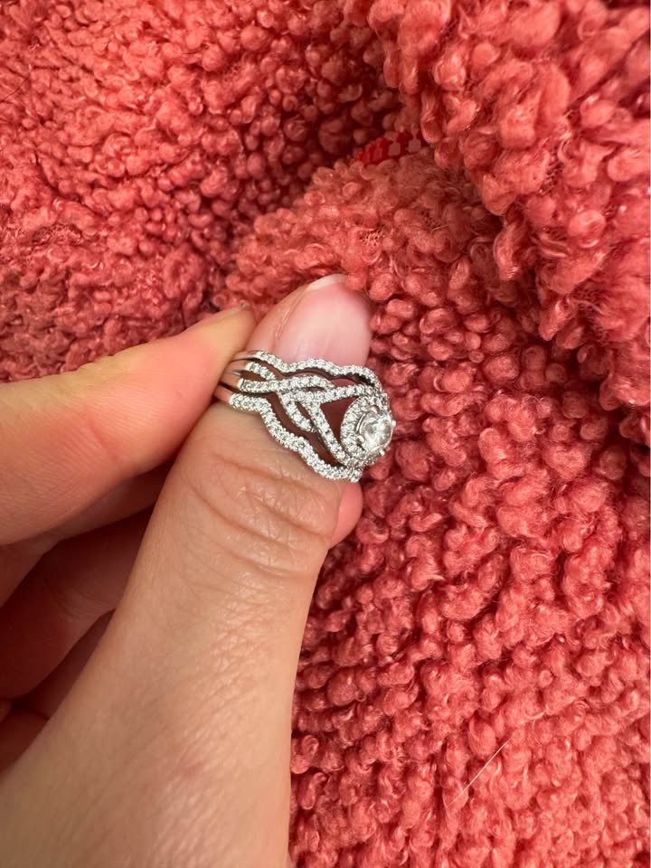Michael Hill Wedding Band Set - Size 7 1/4 - photo 3