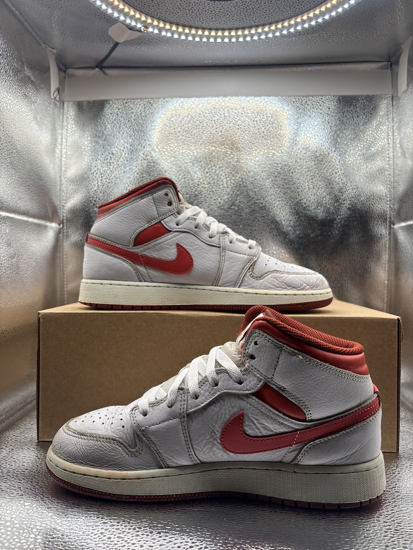 Air Jordan 1 Mid White Red - photo 5