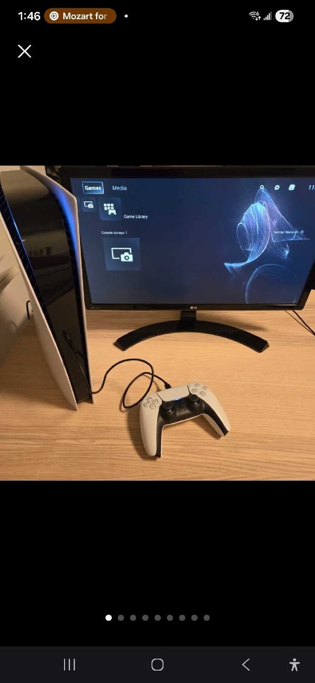 PS5 (no scam). CLEAN. Controller, power cable, charge cable