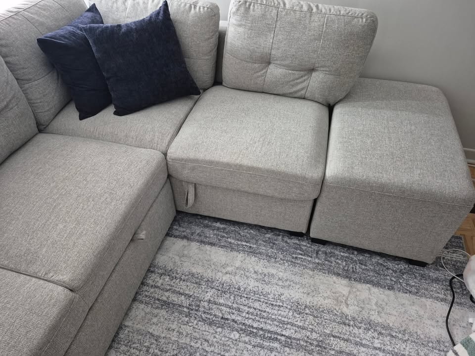 Sectional Sofa w/ Chaise, Storage, and 2 Ottomans - photo 3