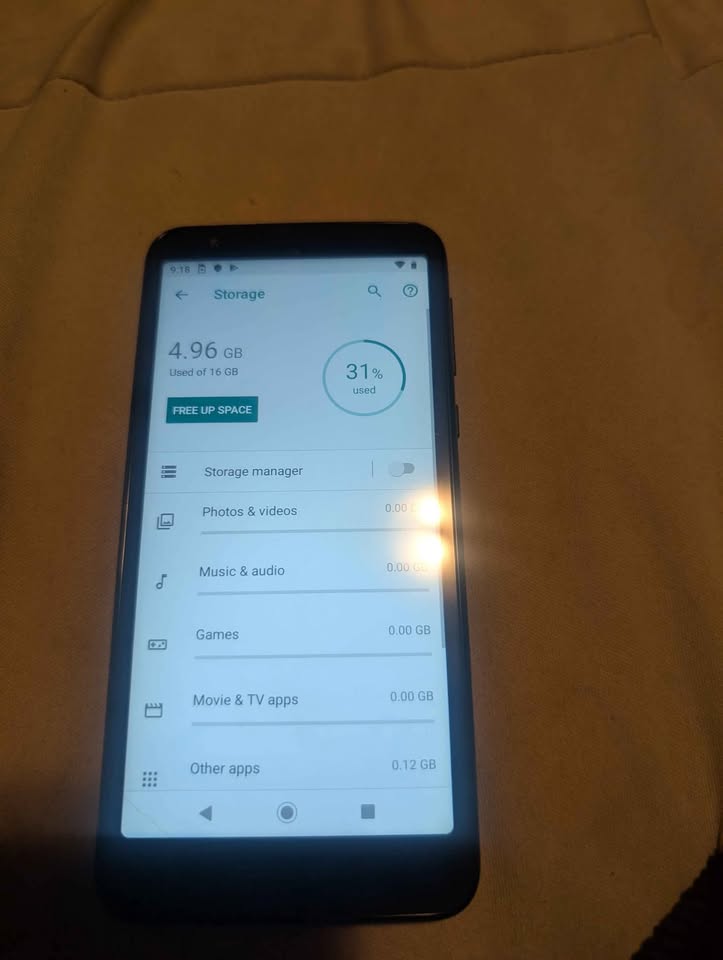 16gb unlocked Motorola E6 - photo 3