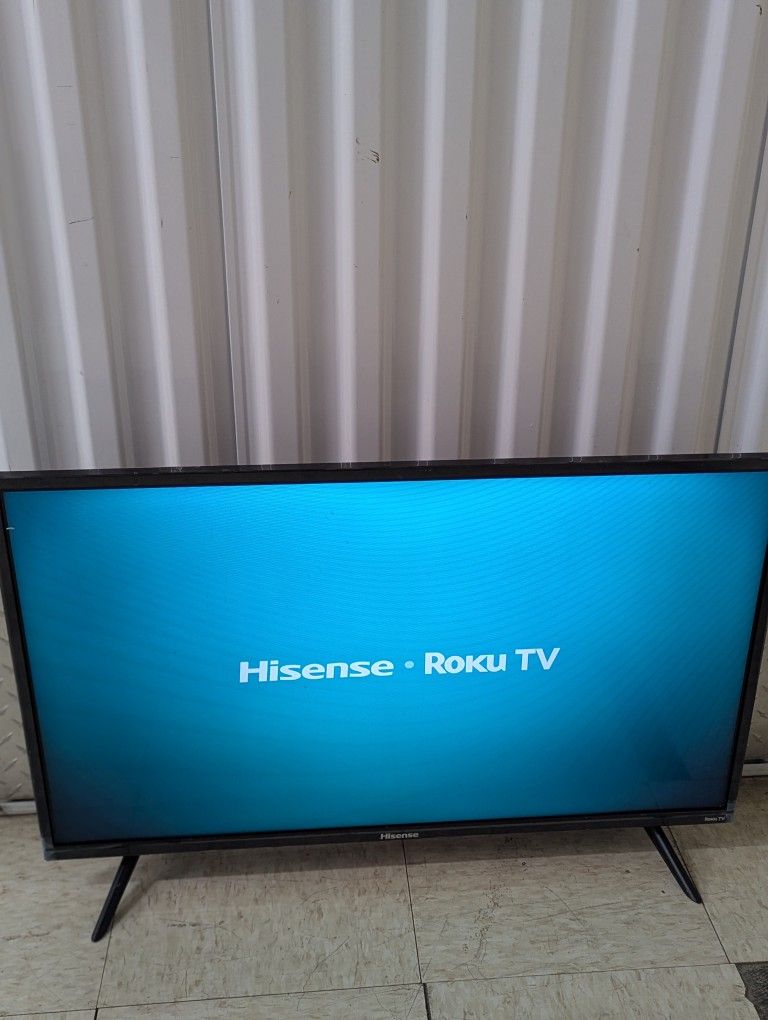 Hisense 32" Roku Smart TV