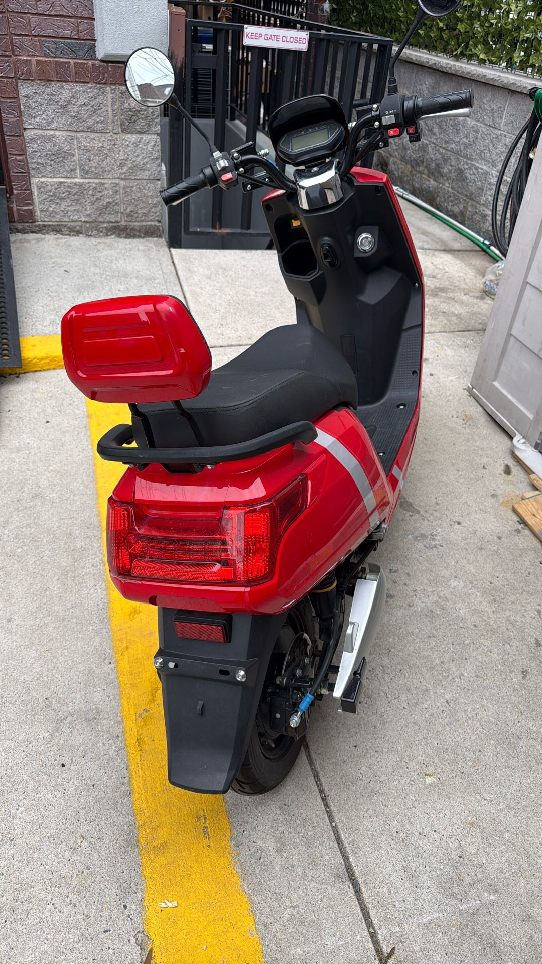 Red Electric Scooter - 60 Mile Range, 30 MPH, Alarm, Trunk - photo 3