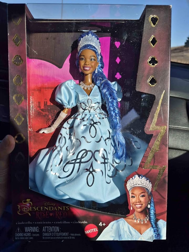 Brand New Mattel Descendents 4 Cinderella Doll
