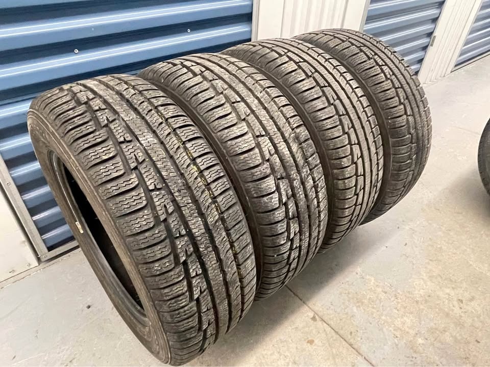 NORDMAN SOLSTICE 215/60/16 Winter Tires