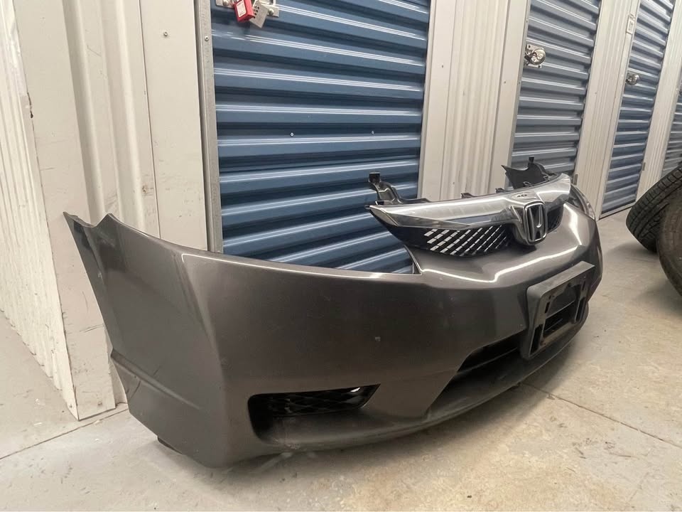 Honda Civic Front Bumper W/Grills - photo 2