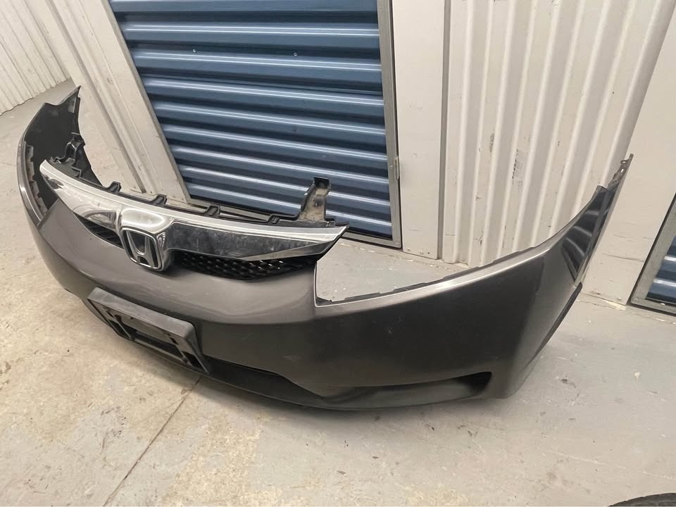 Honda Civic Front Bumper W/Grills - photo 3
