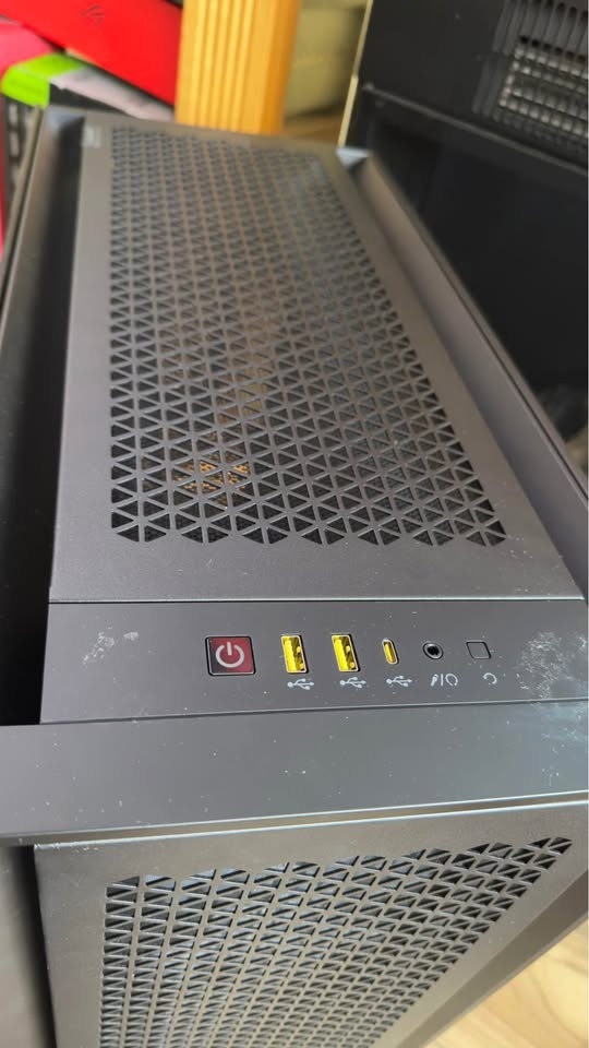 Corsair iCUE 5000D Airflow PC Case - photo 2