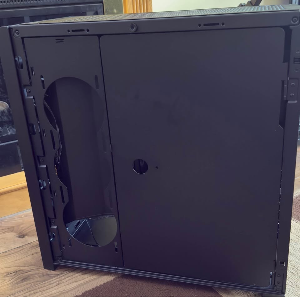 Corsair iCUE 5000D Airflow PC Case - photo 5