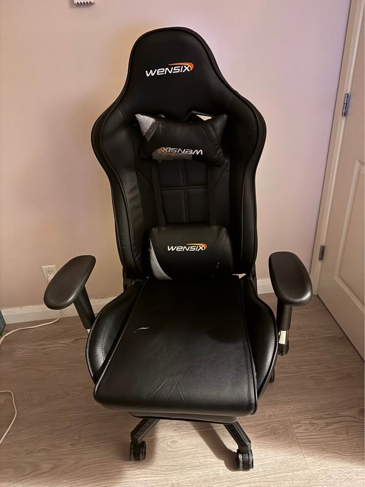 Moving Sale: Desk, Chair, and Accessories Bundle - photo 2