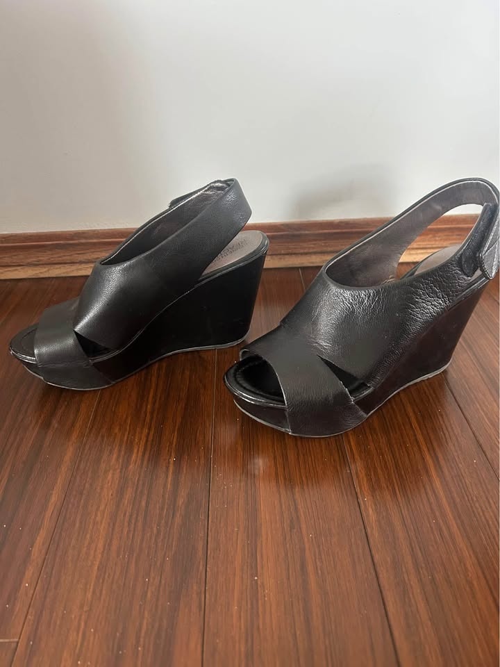 Kenneth Cole Black Wedge Shoes - Size 6 - photo 2