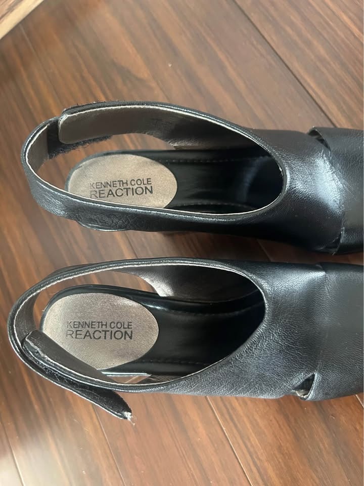 Kenneth Cole Black Wedge Shoes - Size 6 - photo 3
