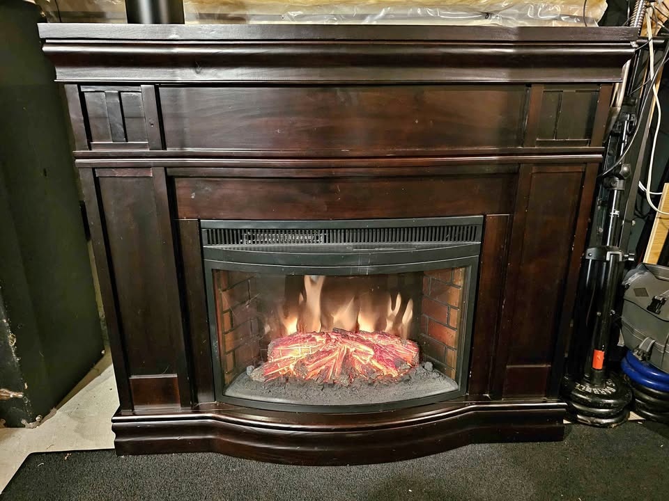 Electric Fireplace with Wood Mantel and Remote