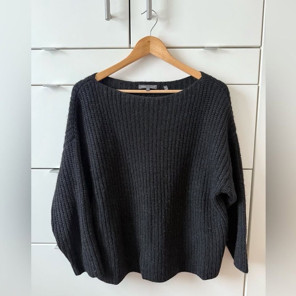 Vince Black Sweater Size Small - photo 2