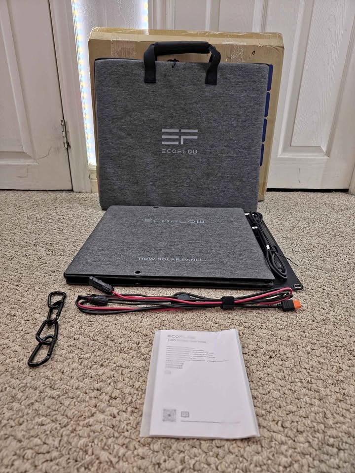 New EcoFlow 110W Portable Solar Panel (Foldable) + Carry Bag