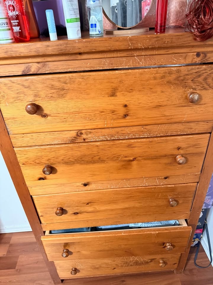 Move out sale : Brown Dresser - photo 2