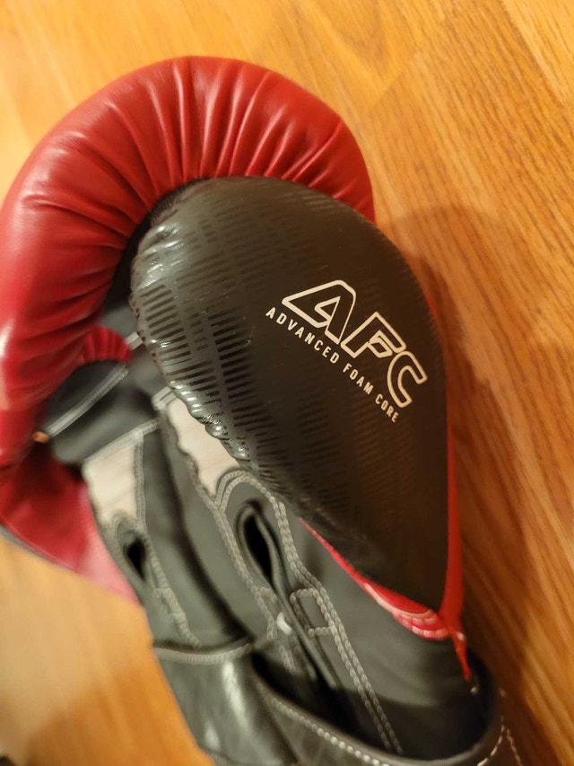 Brand New Men's Century Red Boxing Gloves - photo 3