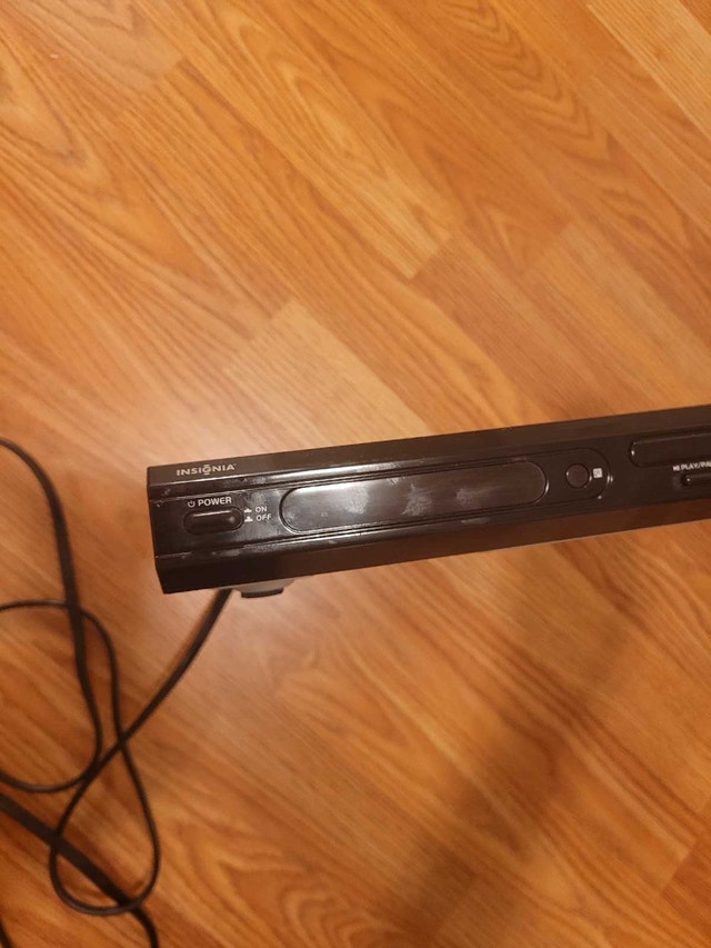 Insignia NS-FS DVD Player - photo 5