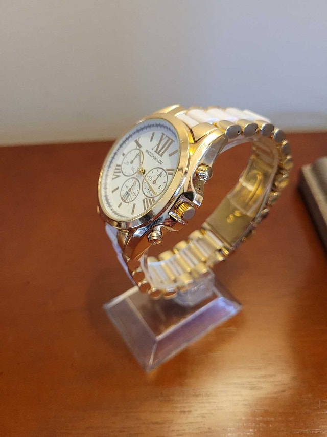 Brand New White & Gold Women's Watch - photo 2
