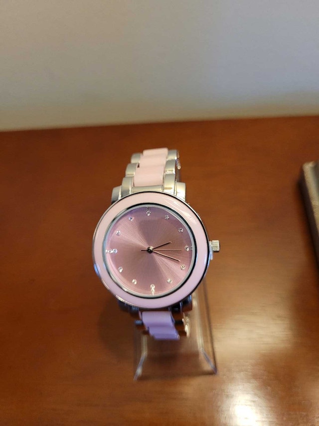 Brand New Unbranded Stylish Silver and Pink Women's Watch